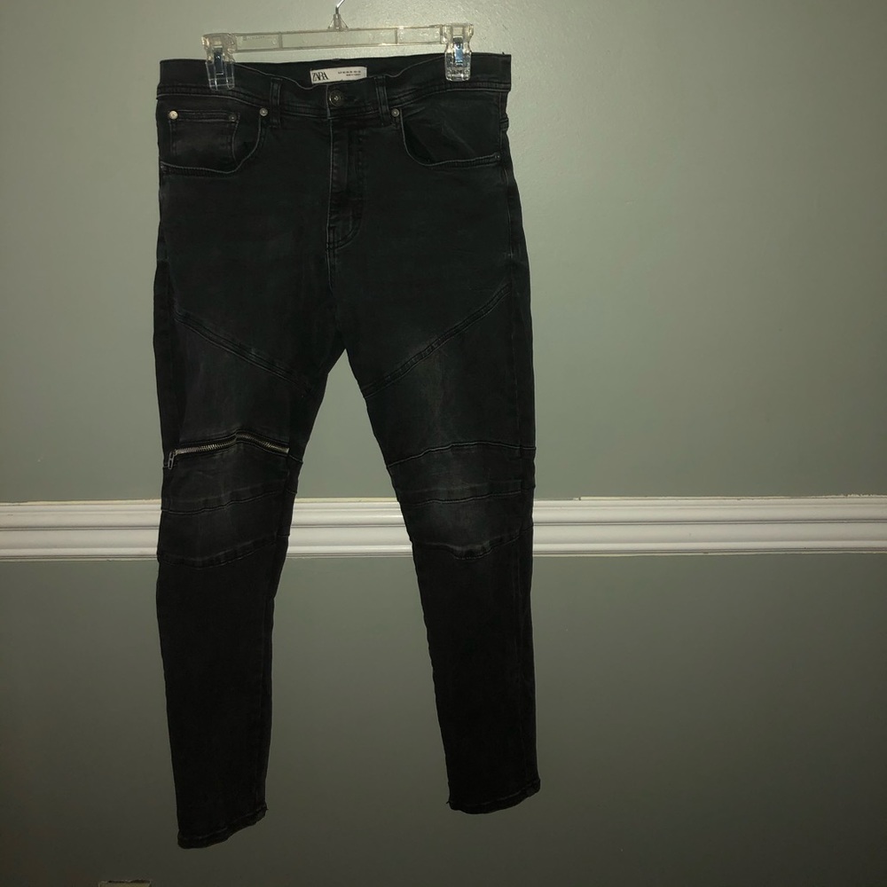 Men’s Zara Skinny Jeans w/ Knee Zipper